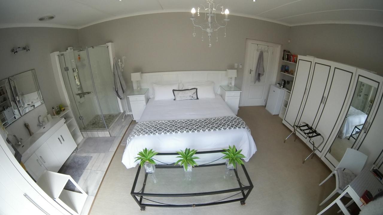 Gate 66 Bed & Breakfast Somerset East ภายนอก รูปภาพ