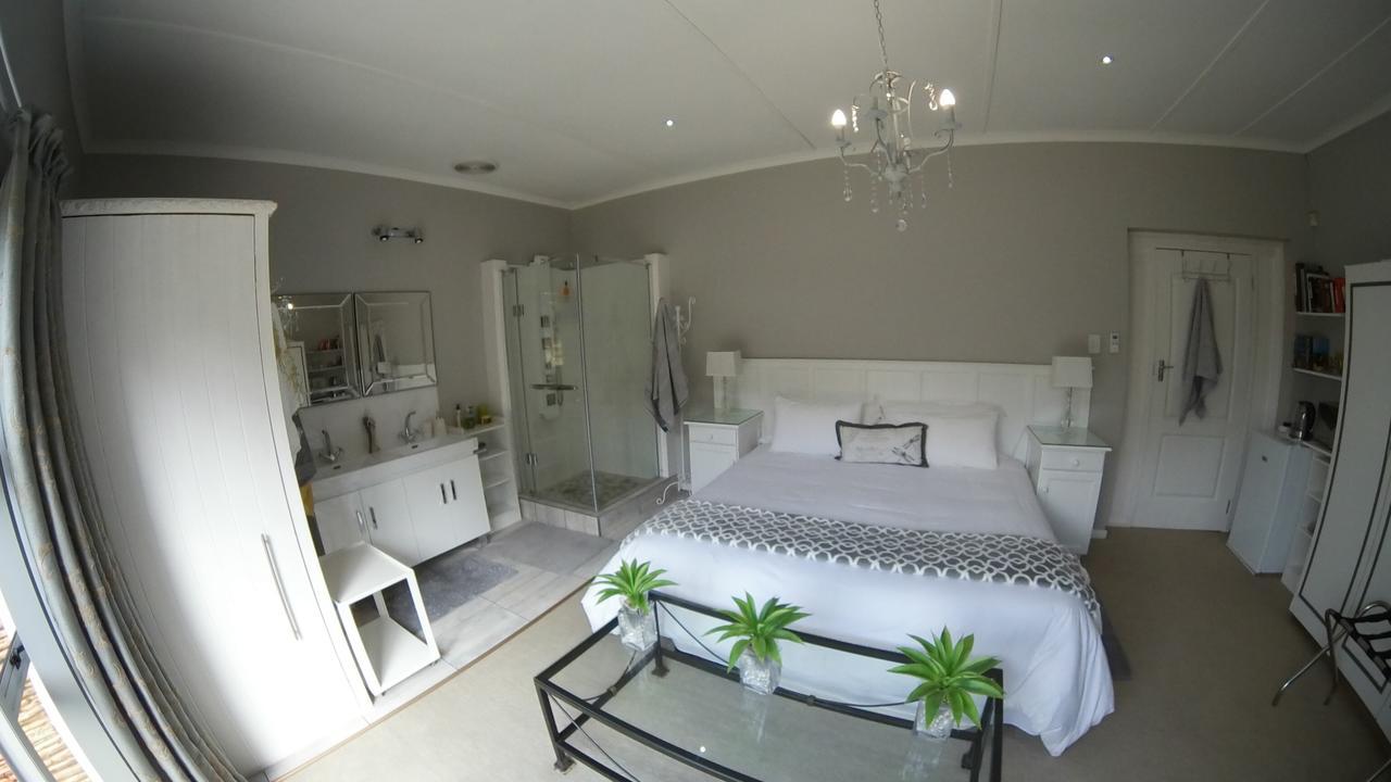 Gate 66 Bed & Breakfast Somerset East ภายนอก รูปภาพ